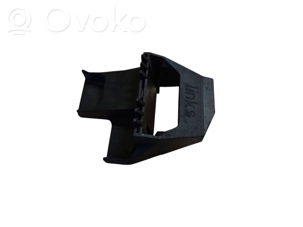 Radiator mount bracket   1703686