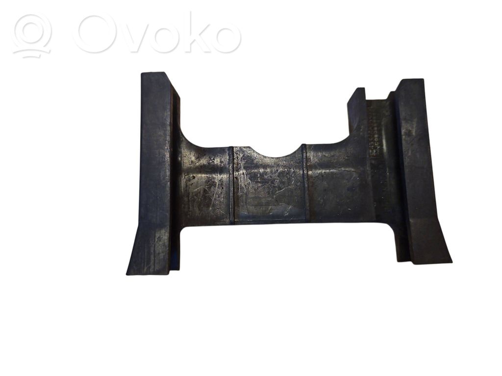 Rear bumper mounting bracket   1960698