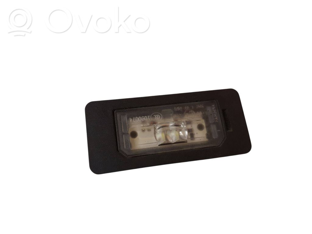 Number plate light   7193293