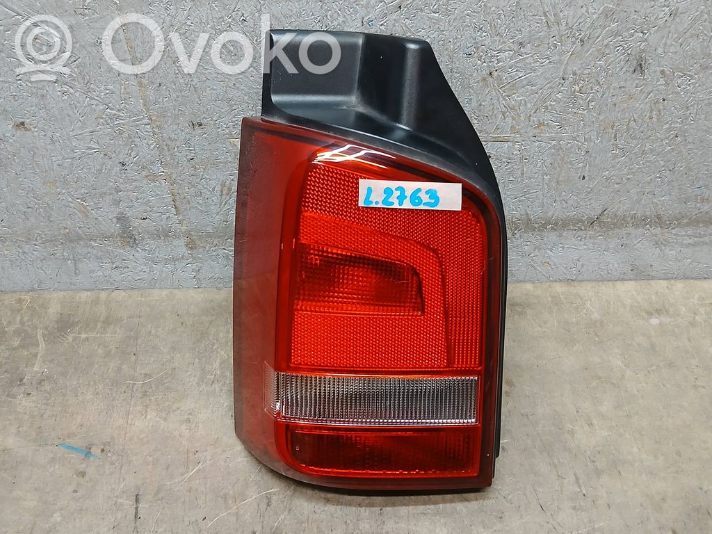 Volkswagen Multivan T5 Lampa tylna 