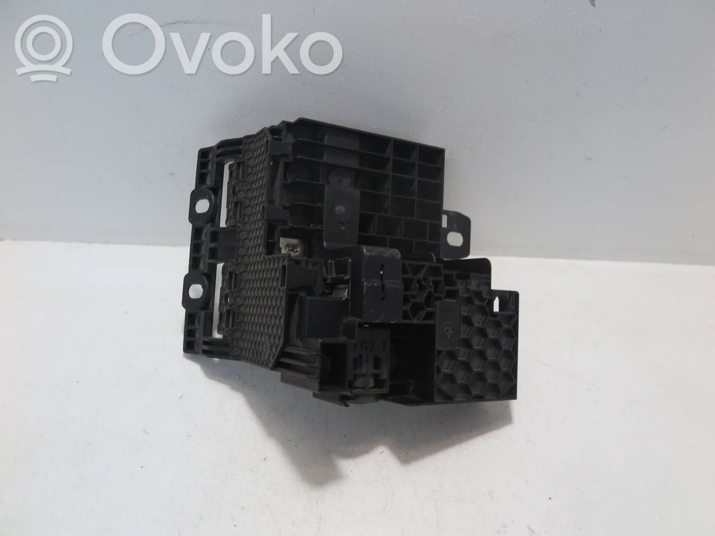 BMW 7 G11 G12 Current control relay 