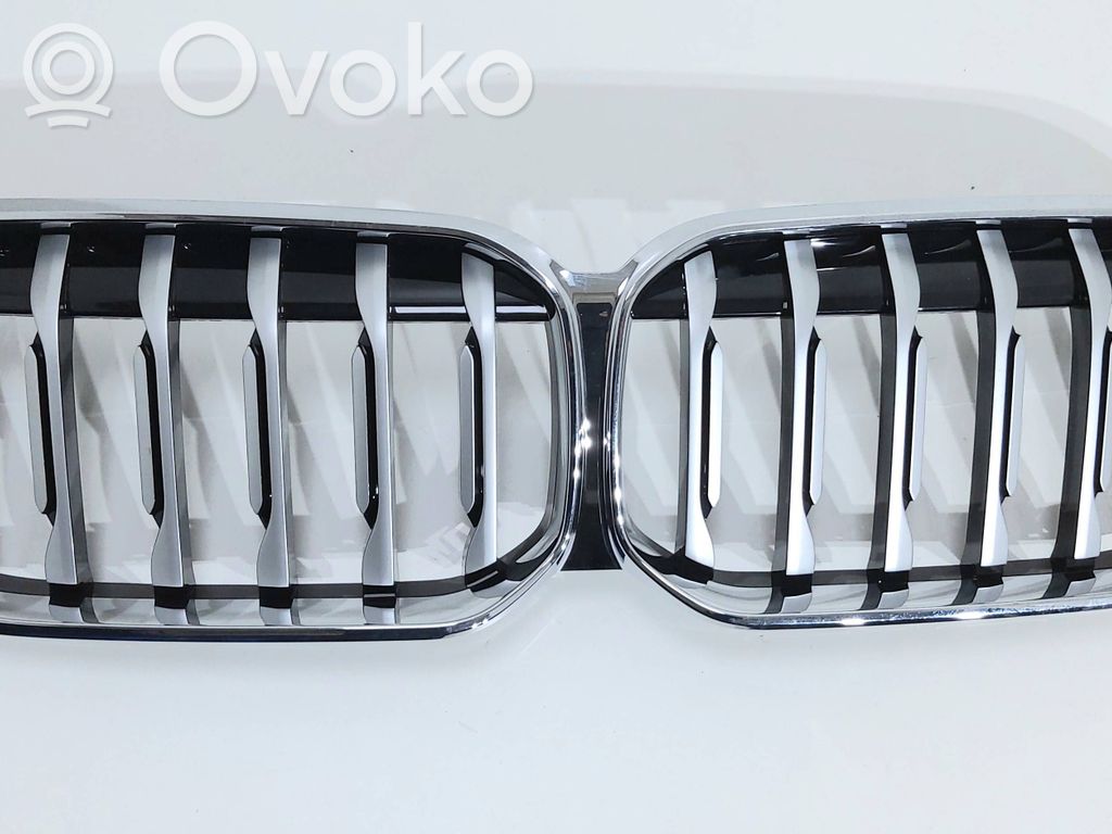 BMW 2 F44 Maskownica / Grill / Atrapa górna chłodnicy 