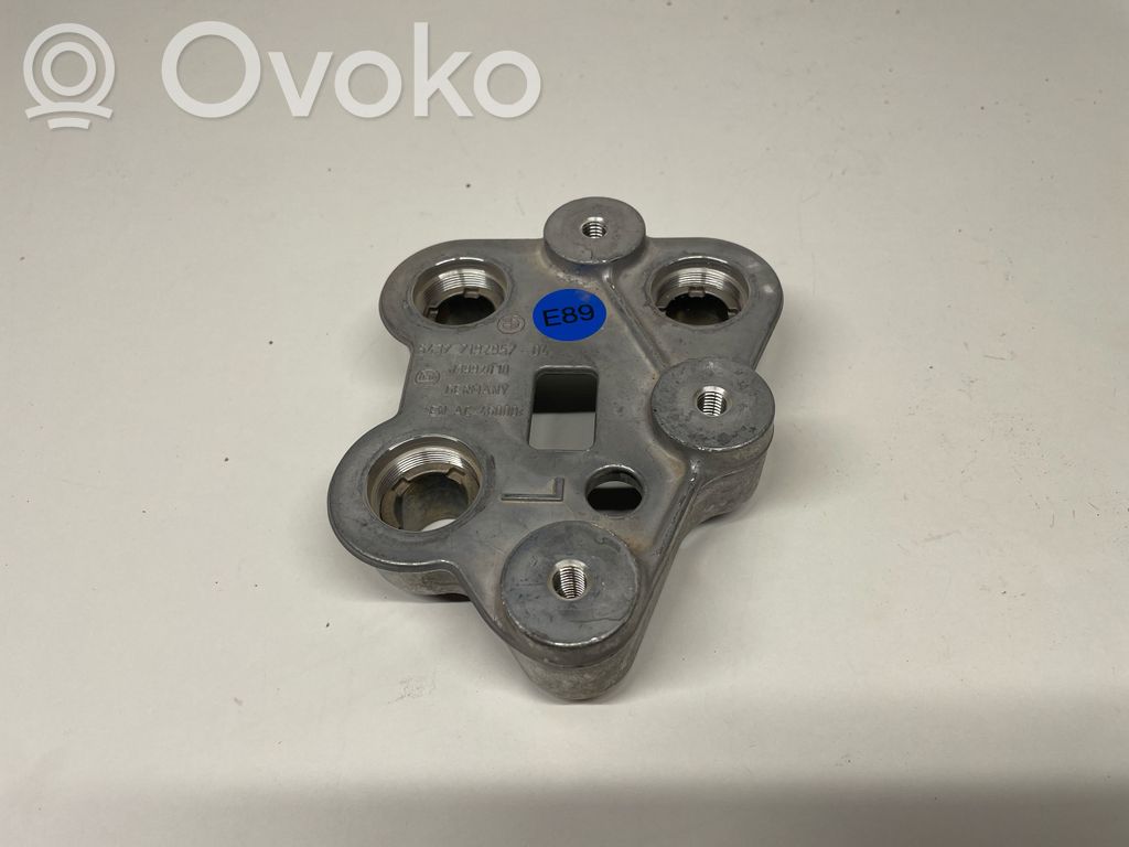 BMW Z4 E89 Bracket in trunk/boot 