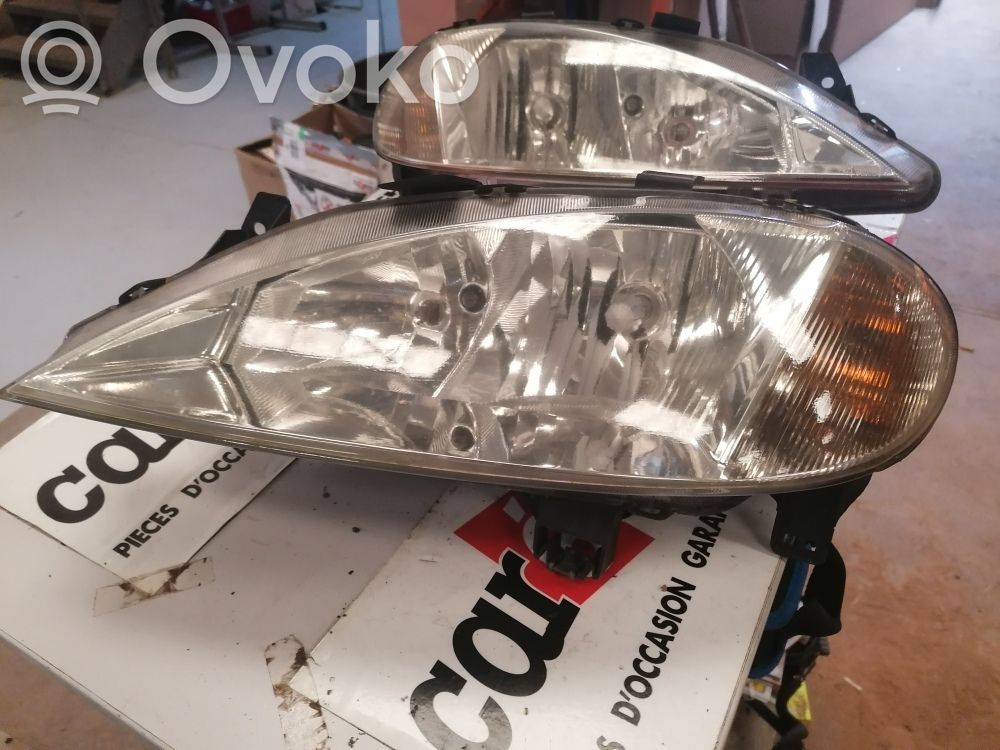 Renault Megane I Lampa przednia 