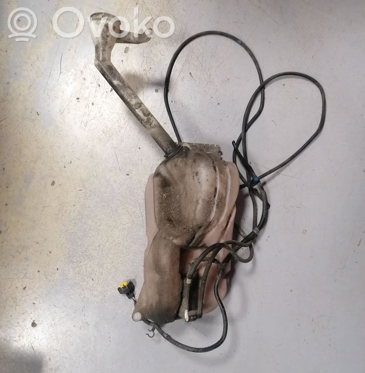 Nissan Qashqai Langų skysčio bakelis 