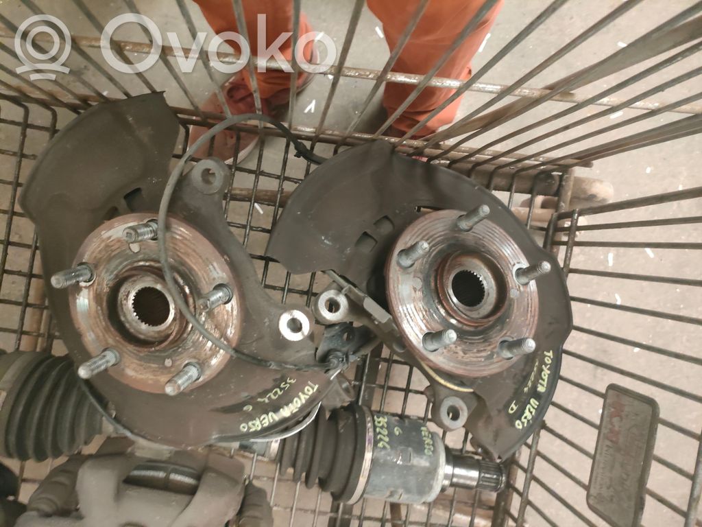 Toyota Verso Fuzetă butuc roată față 