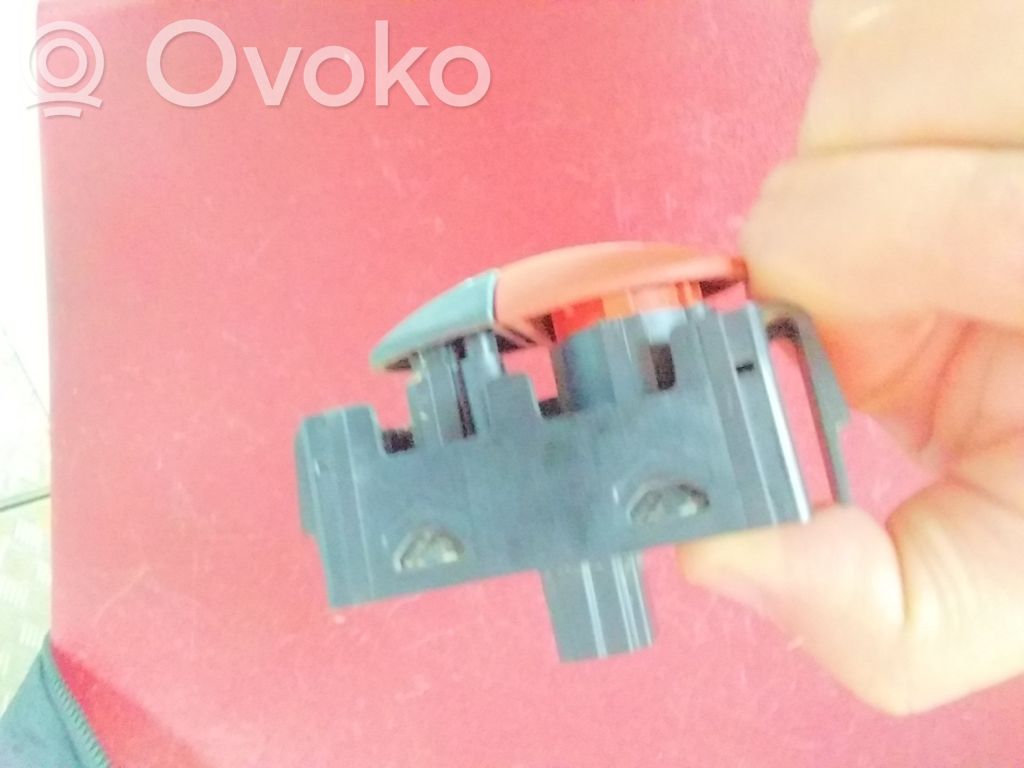 Renault Master III Hazard light switch 
