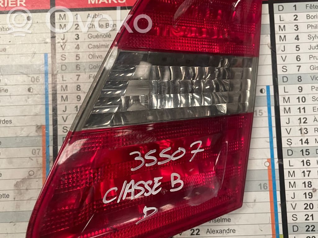 Mercedes-Benz B W245 Lampă spate în capacul portbagajului 
