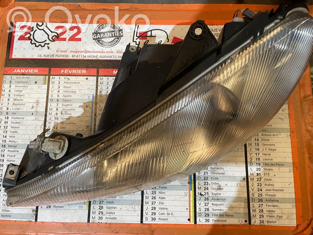 Peugeot 206 Faro delantero/faro principal 