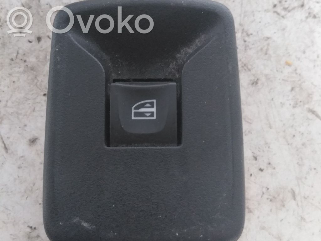 Dacia Sandero II Electric window control switch 