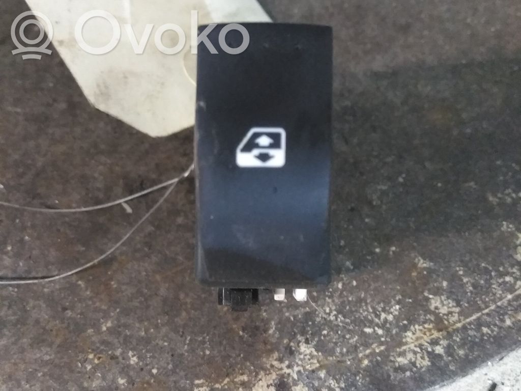 Renault Clio II Elektrisko logu slēdzis 