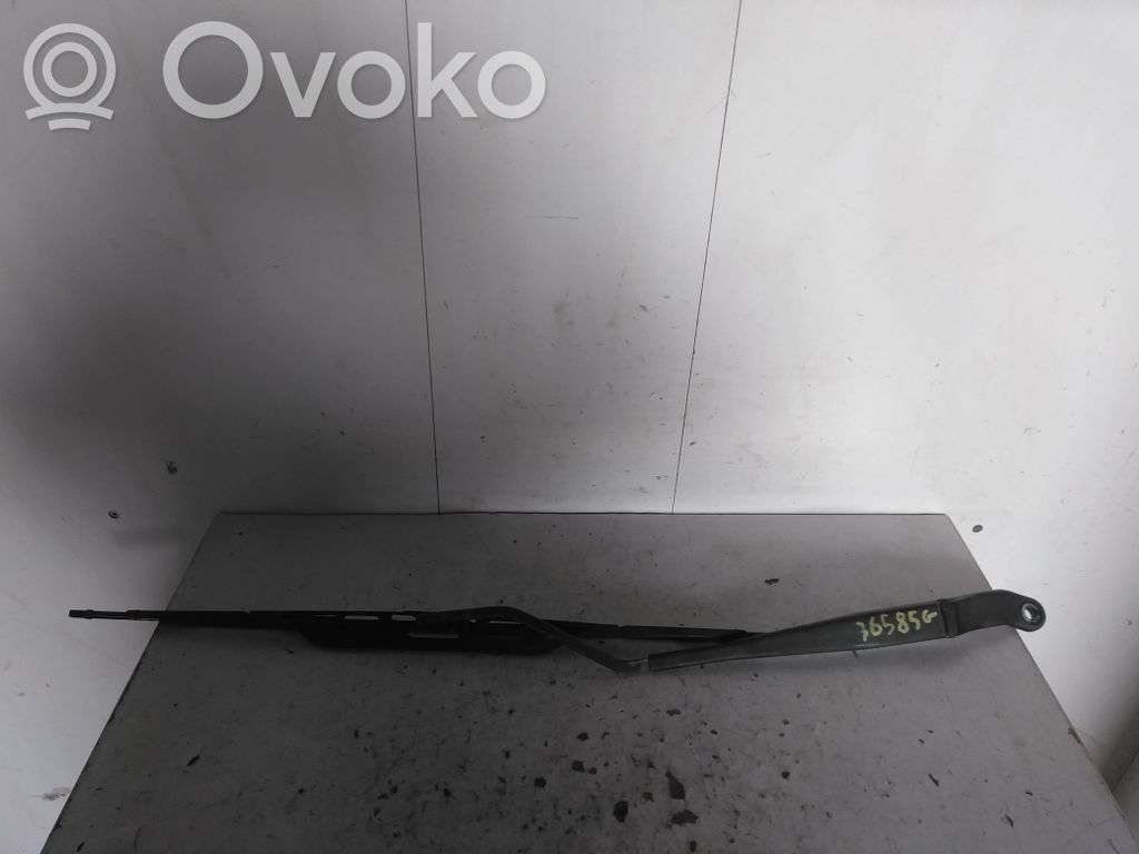 Peugeot 406 Ramię wycieraczki szyby przedniej / czołowej 