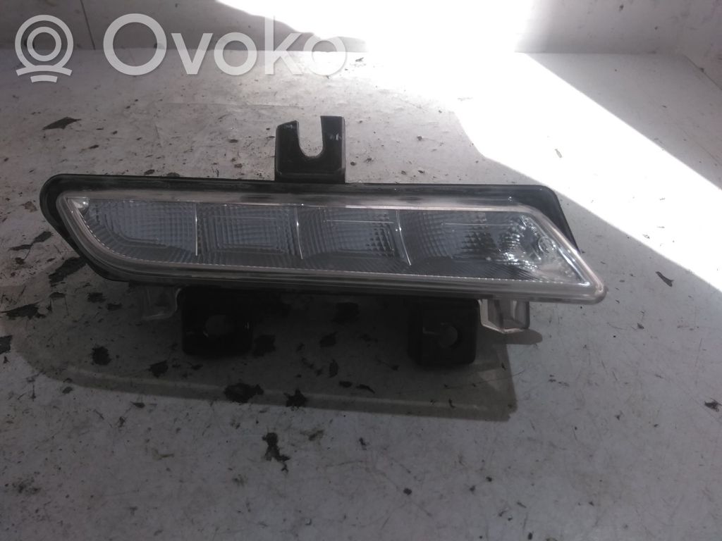 Renault Clio IV Headlight/headlamp 
