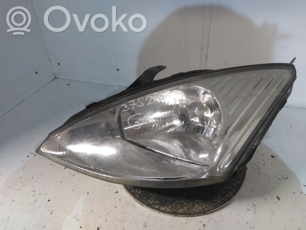 Ford Focus Lampa przednia 