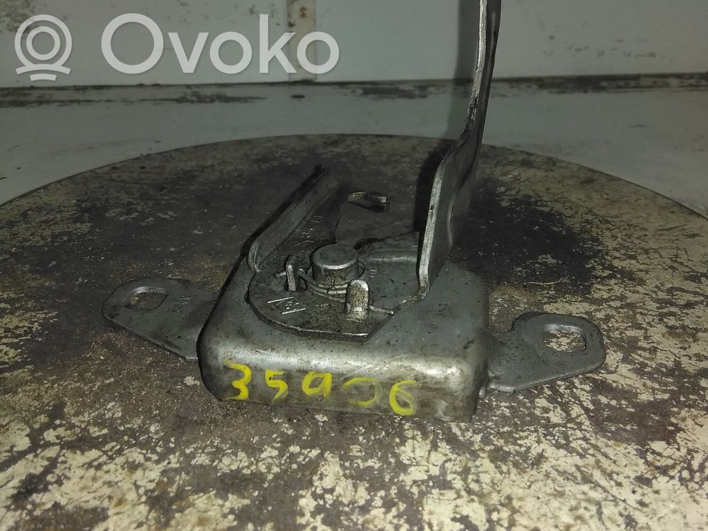 Dacia Duster Pokrywa przednia / Maska silnika 