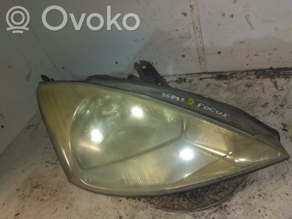Ford Focus Lampa przednia 