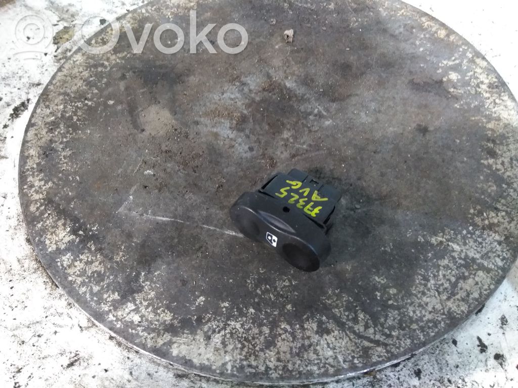 Electric window control switch   8200602227,27414916,37325,VDMS18