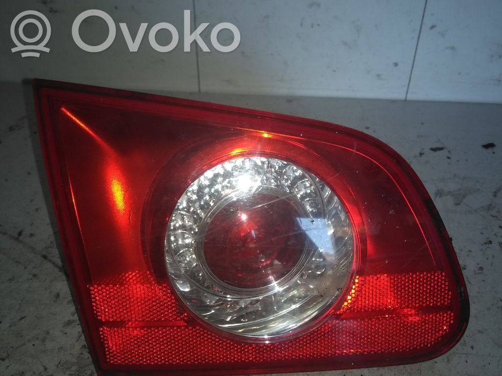 Volkswagen PASSAT Lampy tylnej klapy bagażnika 