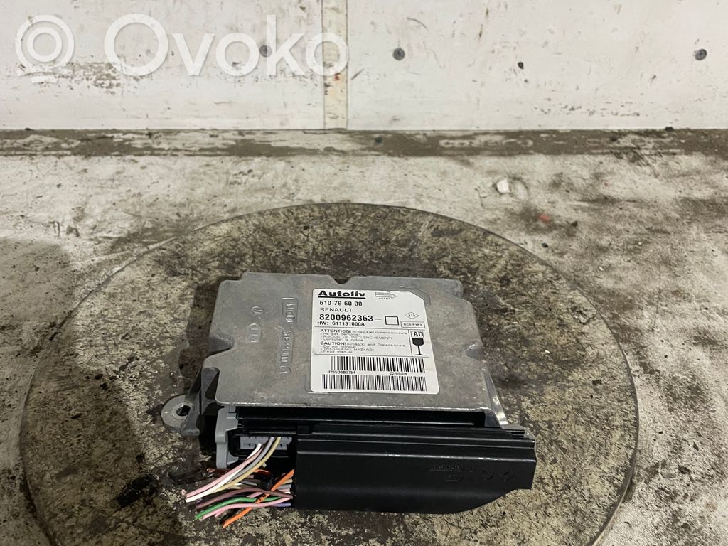 Renault Clio III Unitate/modul de comandă airbaguri 