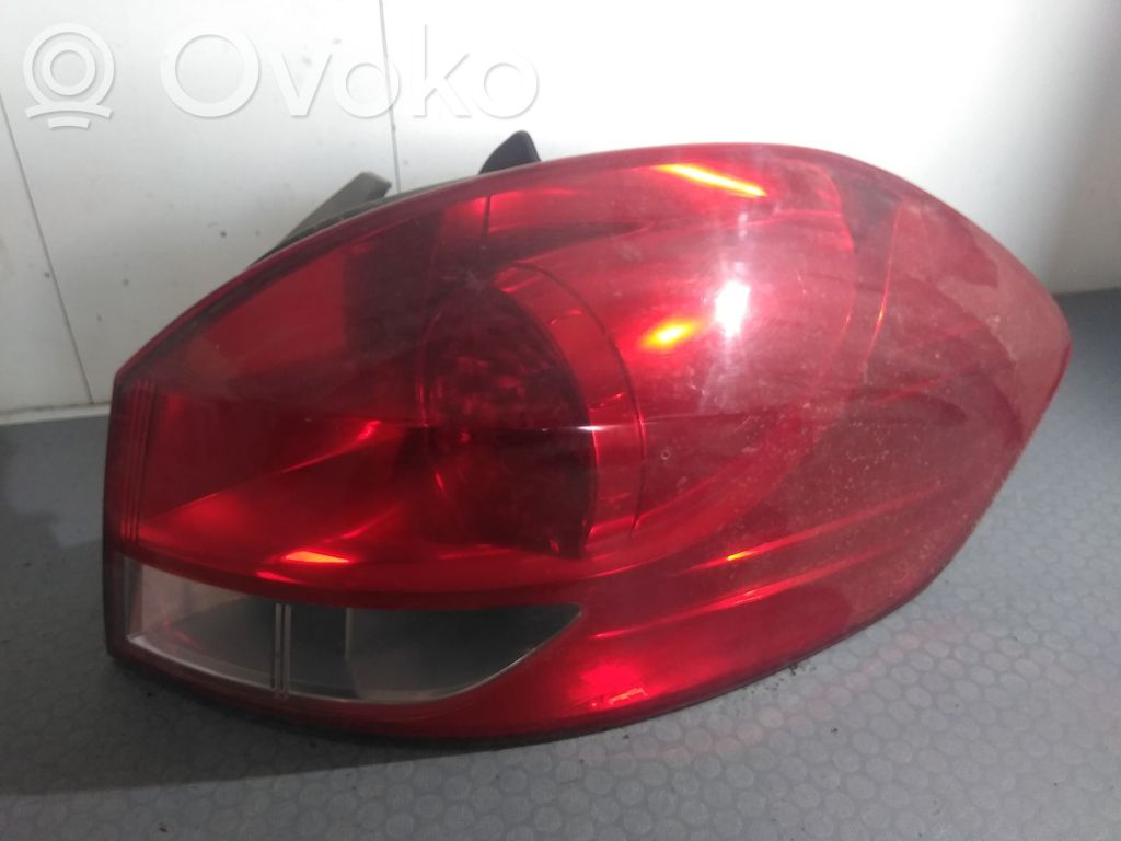 Renault Clio III Lampă spate în caroserie 