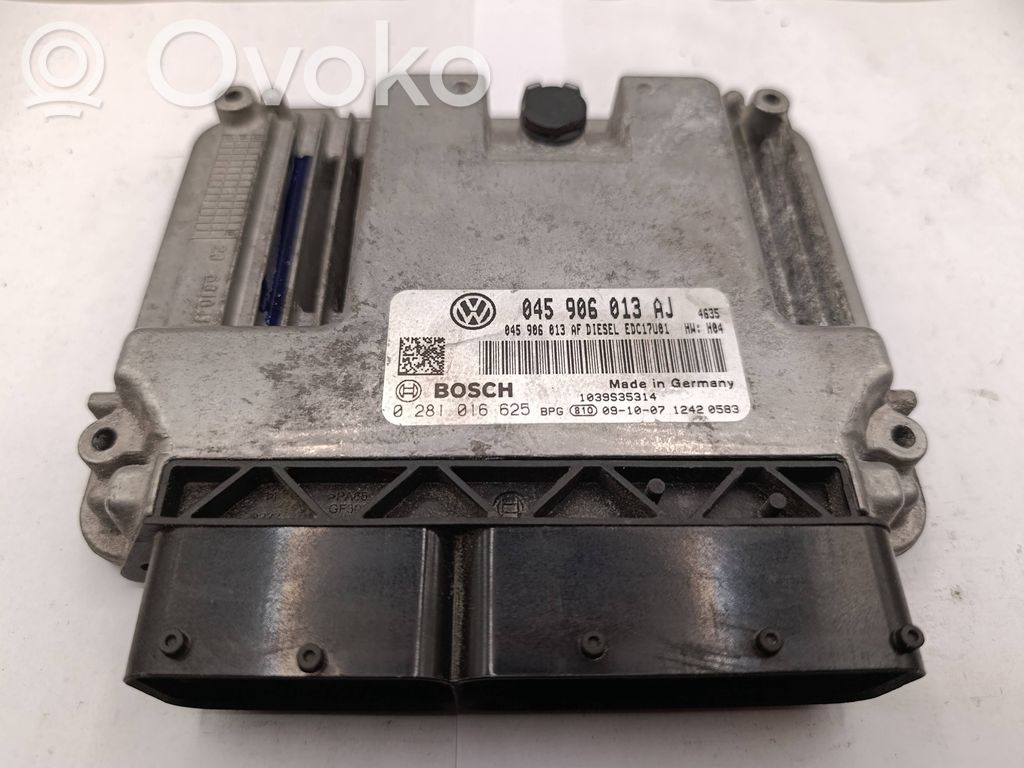 Skoda Fabia Mk2 (5J) Engine control unit/module 
