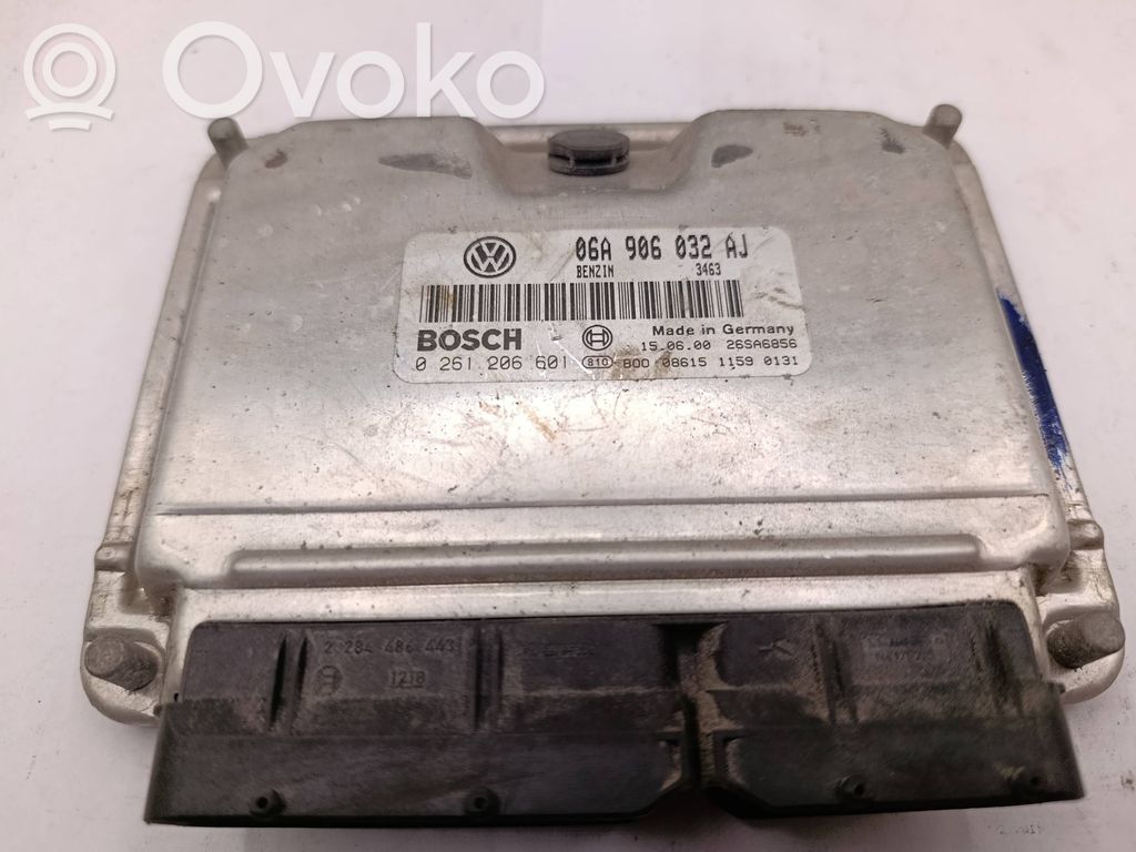 Komputer / Sterownik ECU silnika   06A906032AJ,26SA6856,0261206601