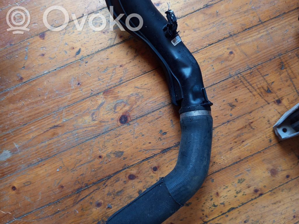 BMW X5 E70 Interkūlera šļūtene (-es) / caurule (-es) 
