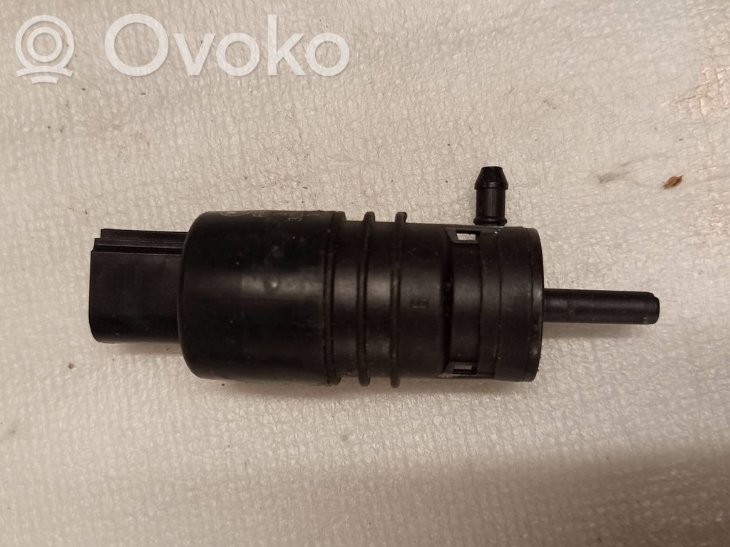 Windscreen/windshield washer pump   6934160,3095102