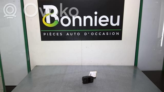 Electric window control switch   13430017