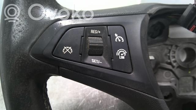 Opel Corsa E Steering wheel 