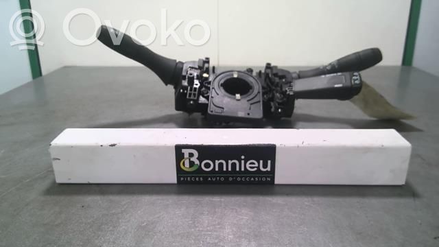 Renault Clio V Bloc semnalizator și ștergător parbriz 