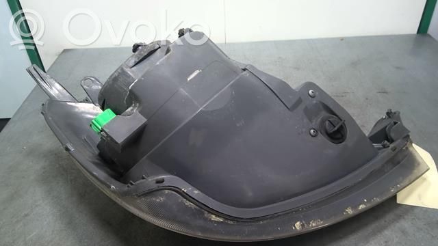 Ford Fiesta Headlight/headlamp 