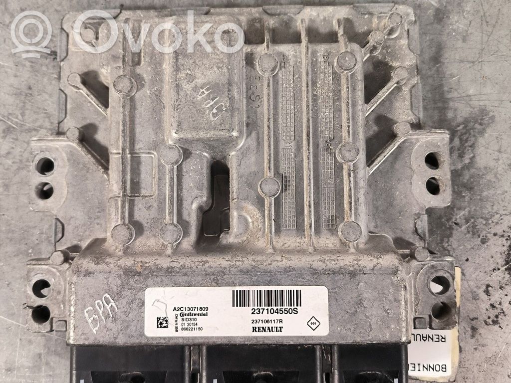 Renault Master III Engine control unit/module 