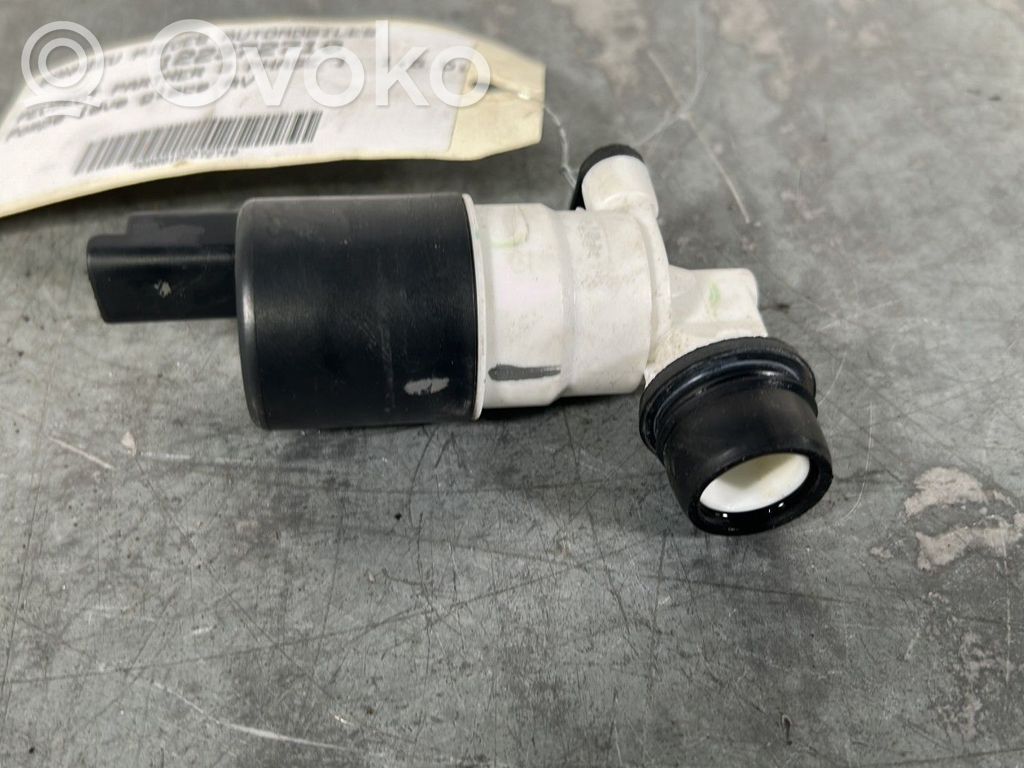 Peugeot Partner III Windscreen/windshield washer pump 