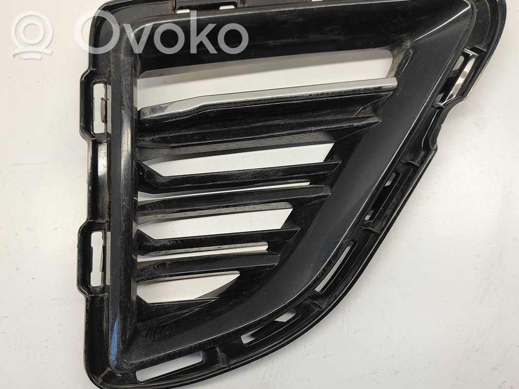 Chevrolet Camaro Grilă/ornament proiector ceață față 
