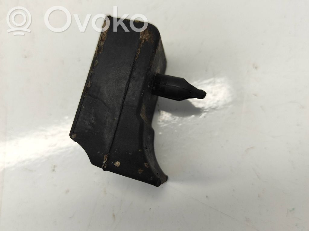 Dodge RAM Tailgate/trunk/boot lid buffer 