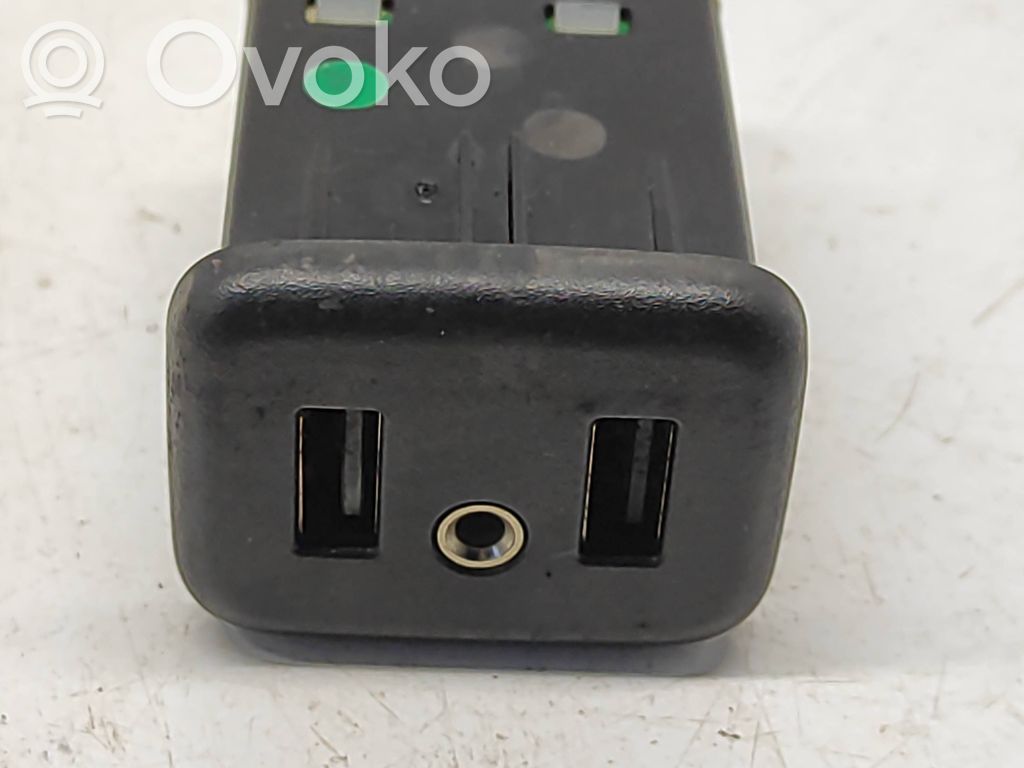 Chevrolet Camaro Enchufe conector USB 