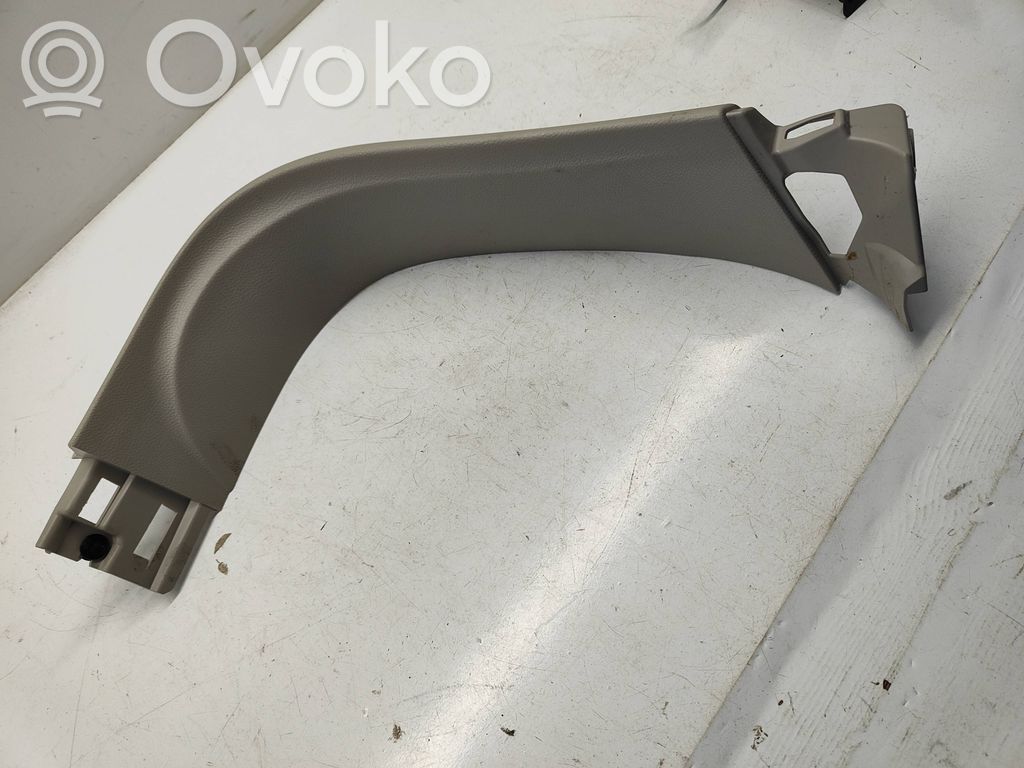 Tailgate trim   5RJ27PD2AE,101909090AYR,10272021