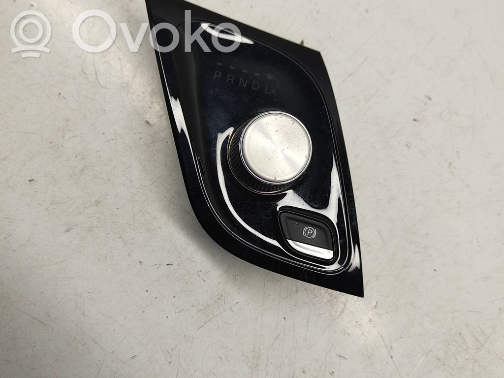 Interruptor/perilla de marchas   86390B,1010946417,68240089AN