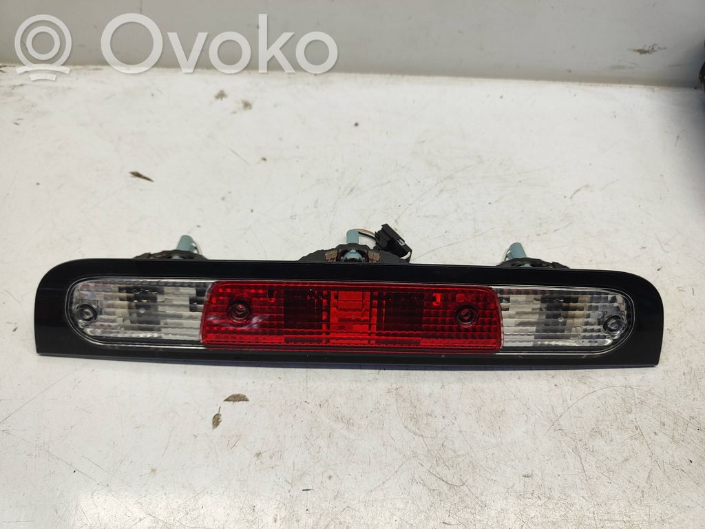Dodge RAM Third/center stoplight 