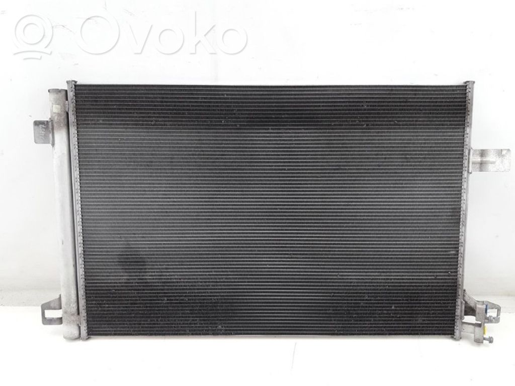 Volkswagen Transporter - Caravelle T6 Radiatore di raffreddamento A/C (condensatore) 