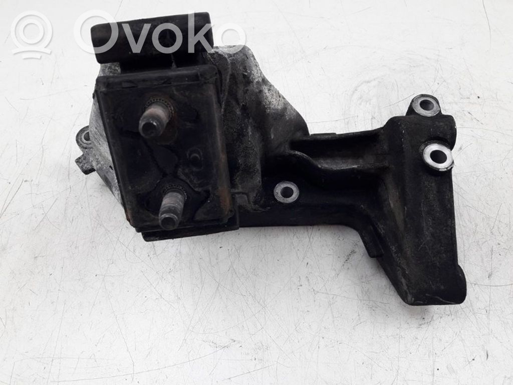 Iveco Daily 6th gen Wspornik / Mocowanie silnika 