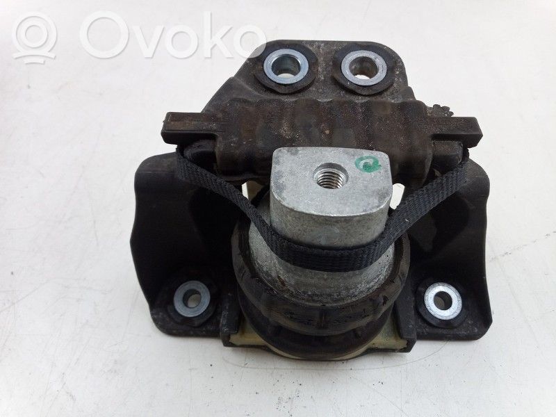 Volvo V60 Engine mount bracket 