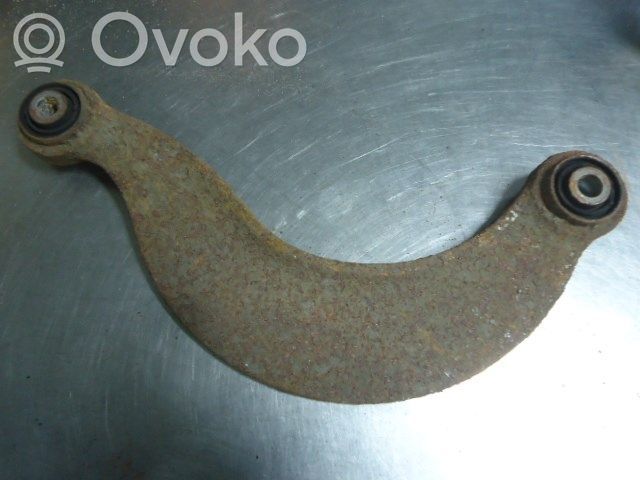 Brazo de suspensión trasero