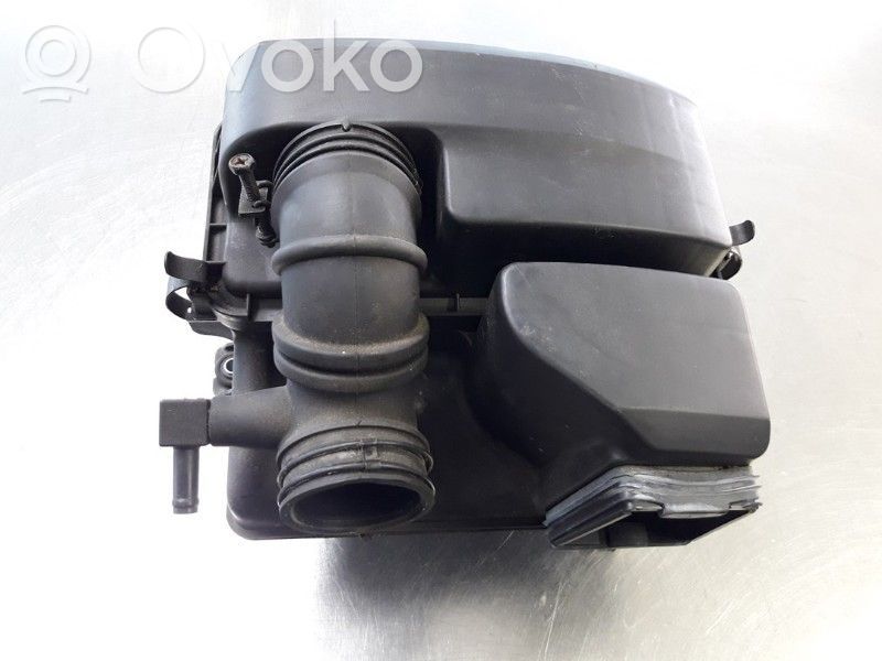 Air filter box