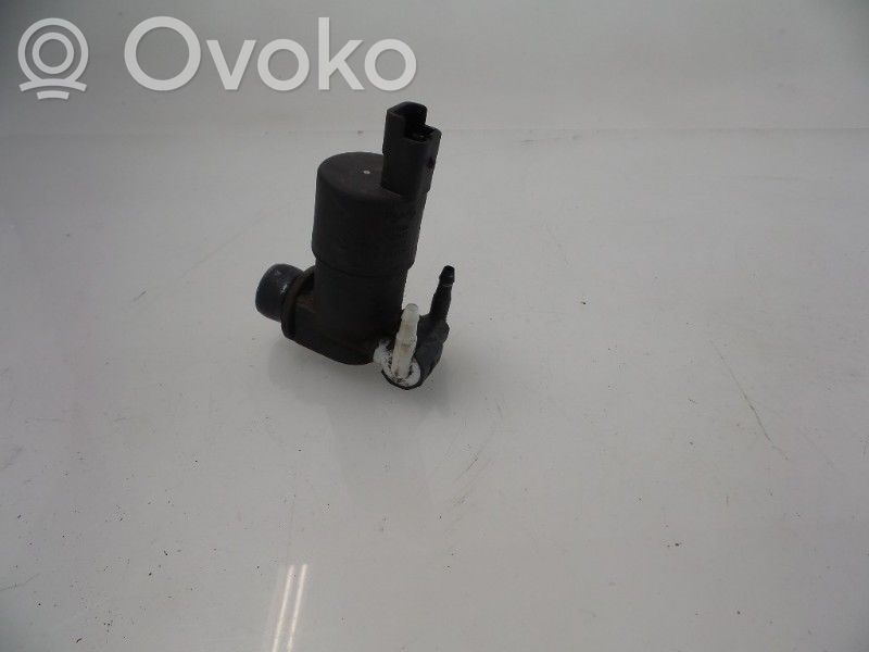 Renault Espace IV Windscreen/windshield washer pump 