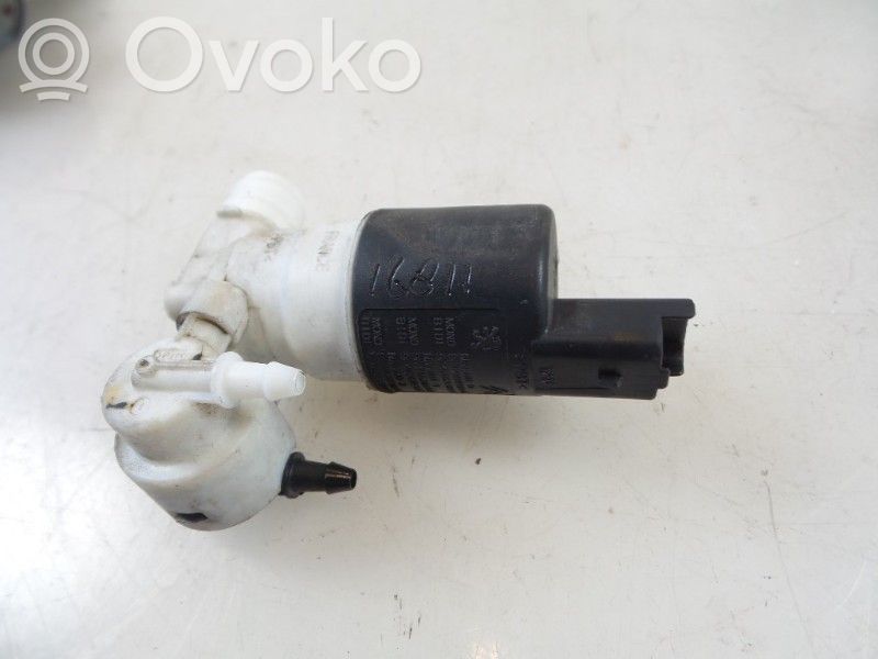 Windscreen/windshield washer pump