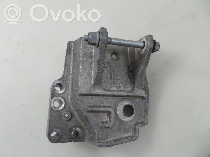 Land Rover Discovery Sport Engine mount bracket 