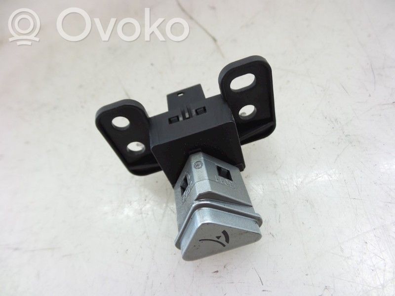 Tesla Model S Other switches/knobs/shifts 