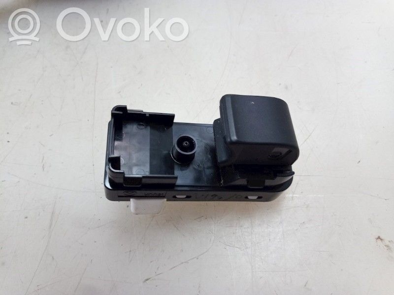 Mazda CX-3 Electric window control switch 